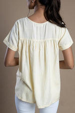 Load image into Gallery viewer, Off-White Embroidered top